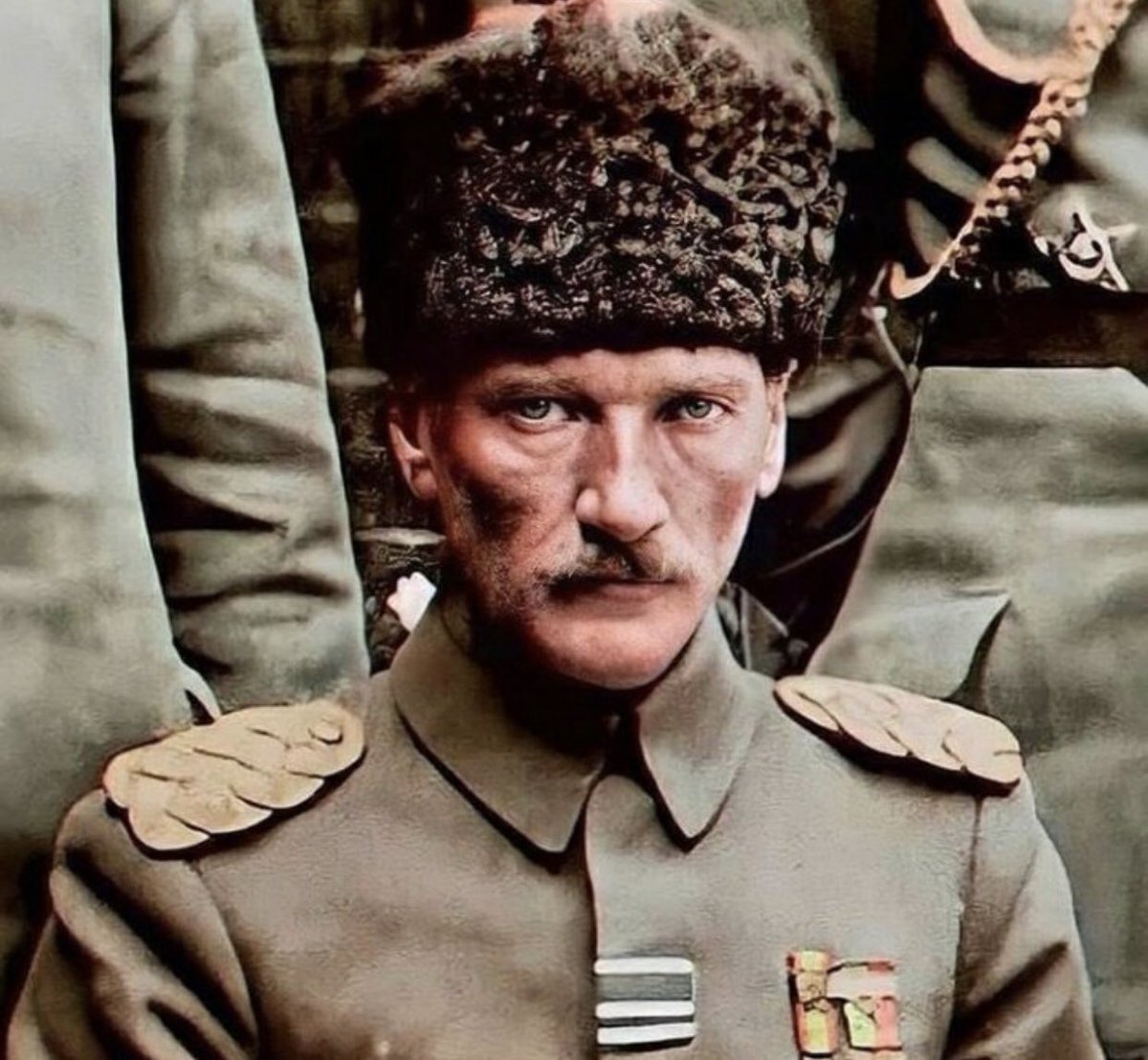 “Atatürk’ün Işığında: Bir Liderin Mirası ve Ufuk Açan Vizyonu”